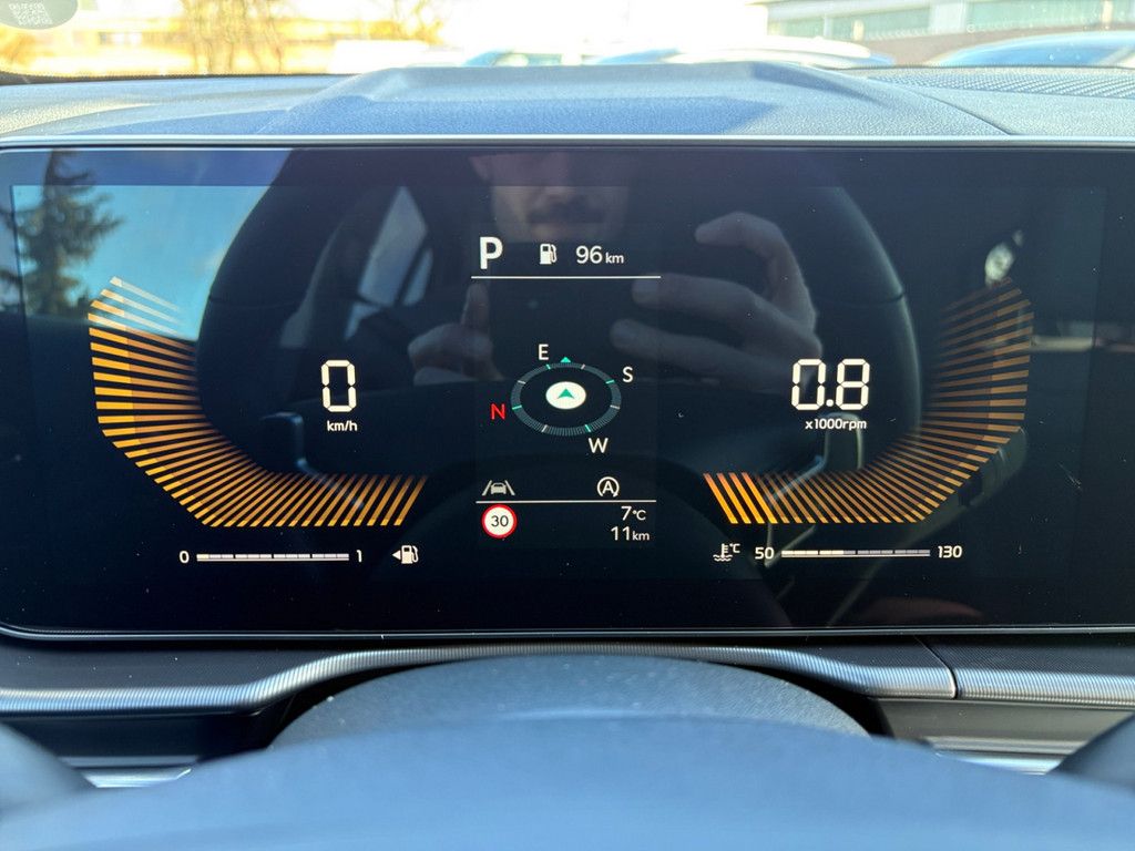 Fahrzeugabbildung Kia SPORTAGE 1.6T 2WD DCT VIS KOMFORT PAKET