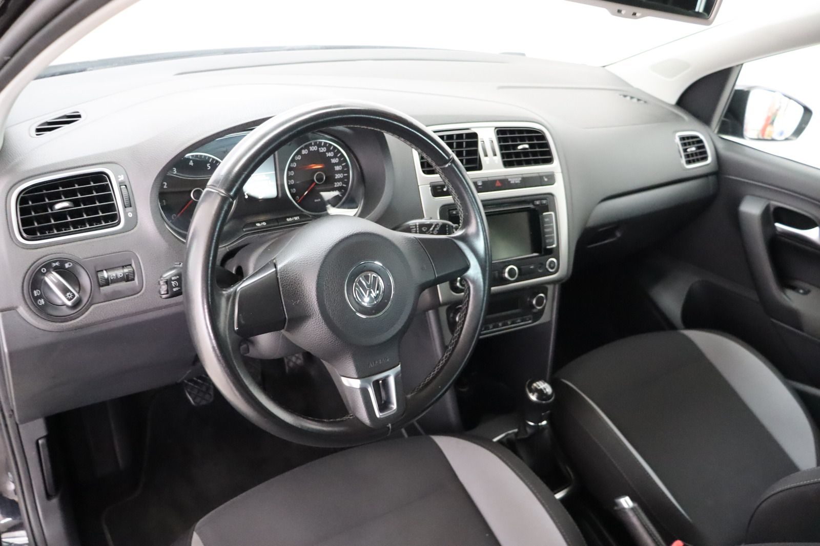 Fahrzeugabbildung Volkswagen Polo 1.2 Life Klimaaut. * SHZ * Alu * LED
