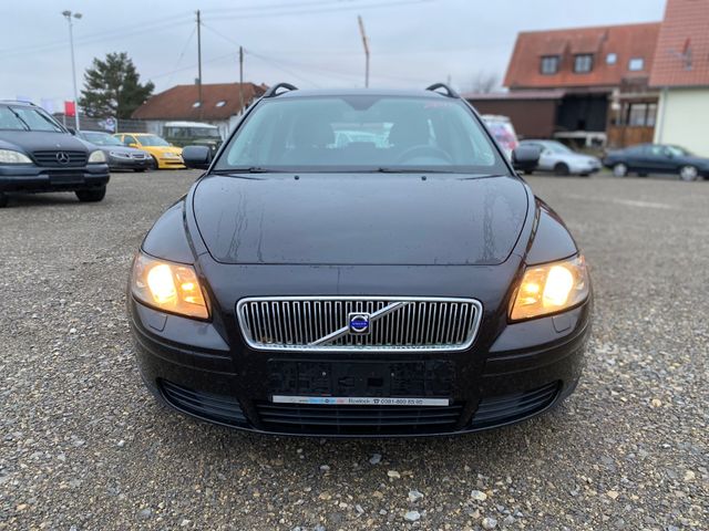 Volvo V50 Kombi 2.4 Kinetic*Automatik*AHK*TÜV NEU*