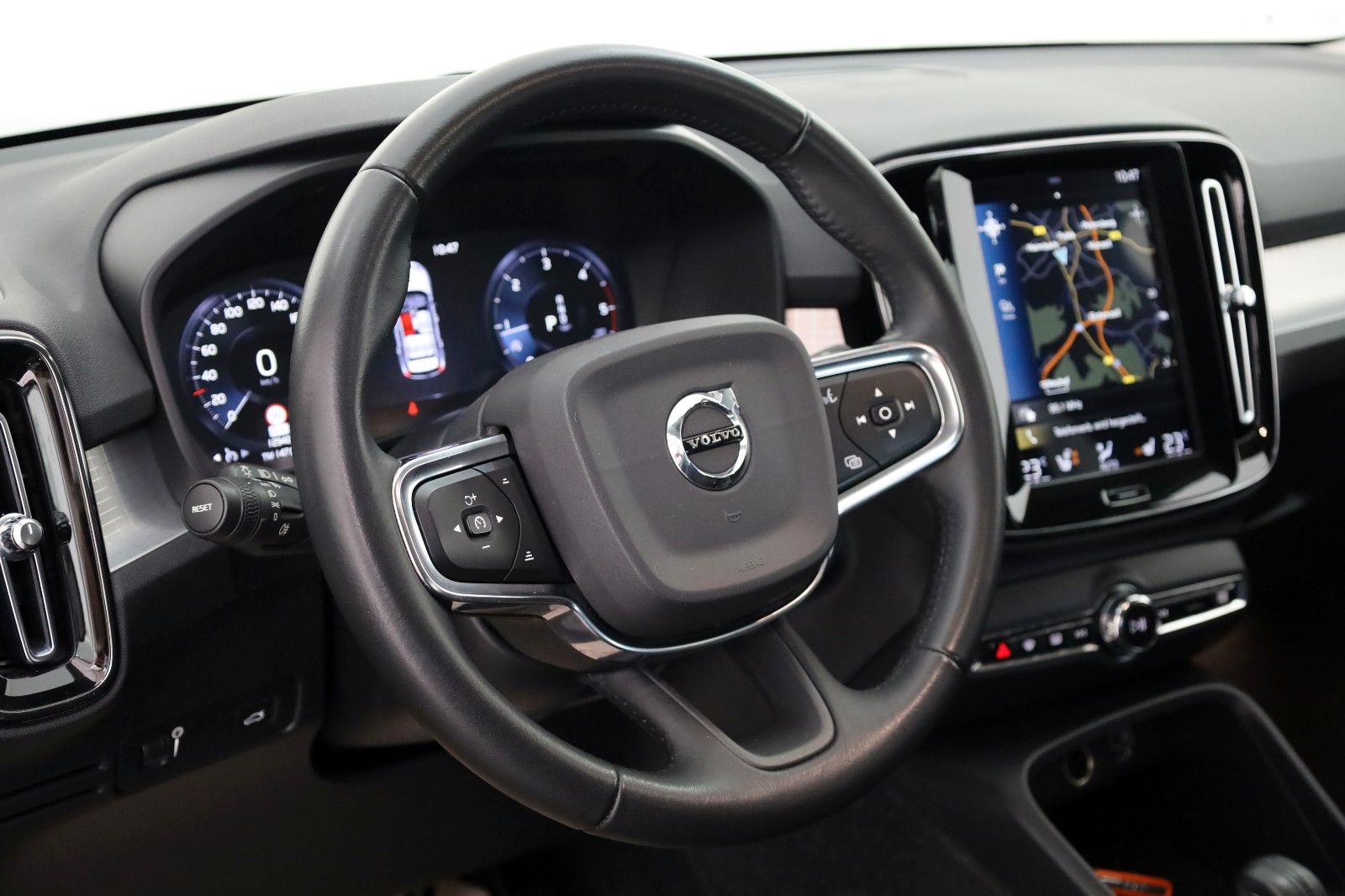 Fahrzeugabbildung Volvo XC40 Momentum Pro Navi,LED,Kamera,SH,Apple Car