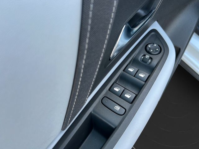 Citroën C4 1.2 PureTech 130 Max 360+Kam.+KeyLess+Massage