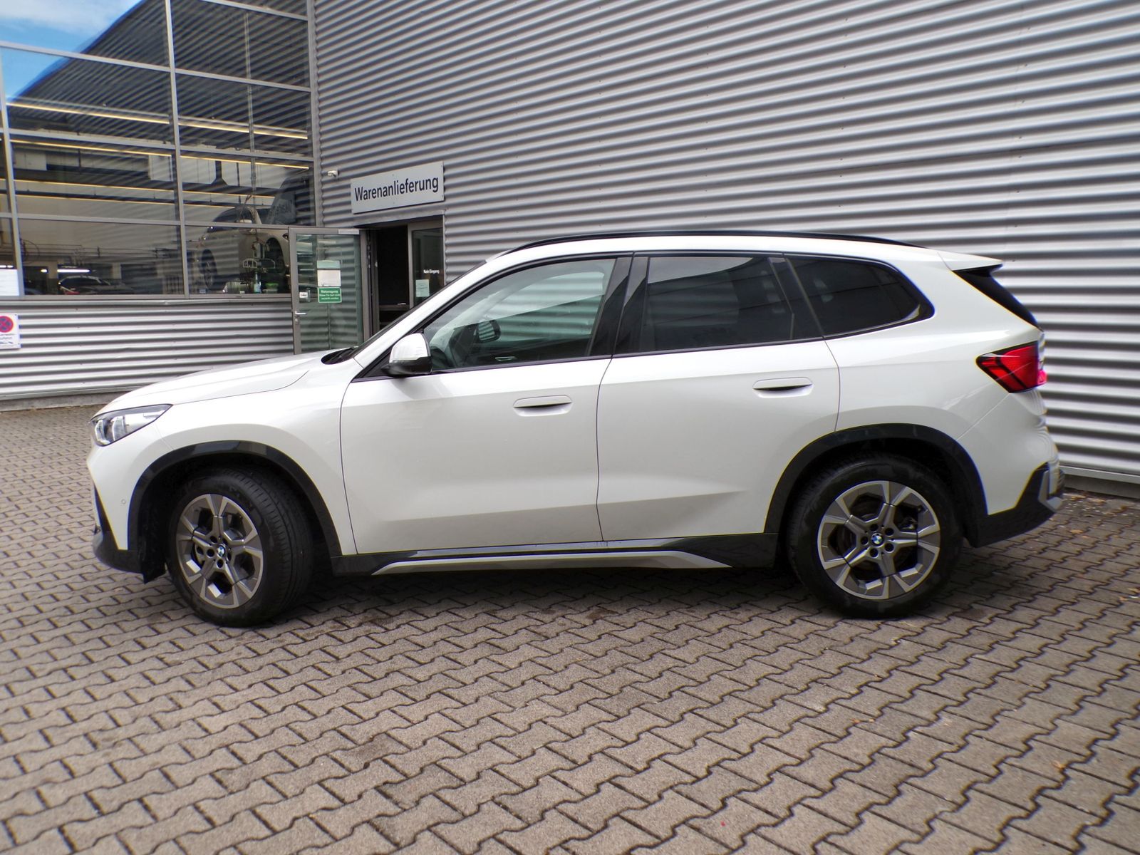 BMW X1 xDrive23i xLine HuD ACC 360° AHK Sportsitz SH foto 4