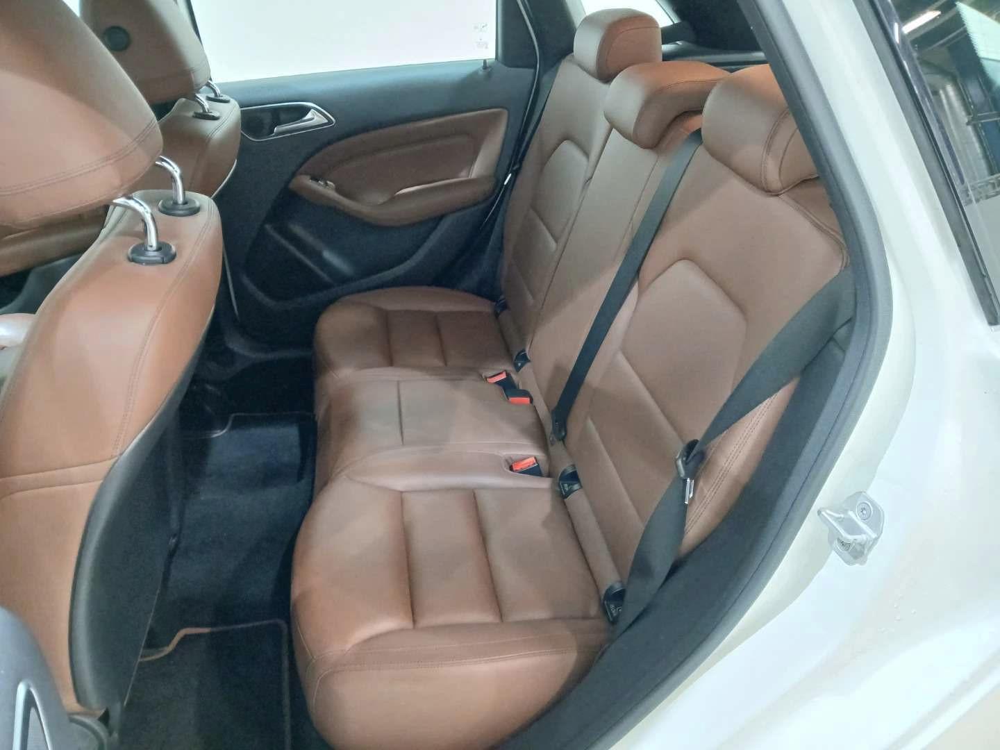 Mercedes-Benz B 180 EXKLUSIVE LEDER