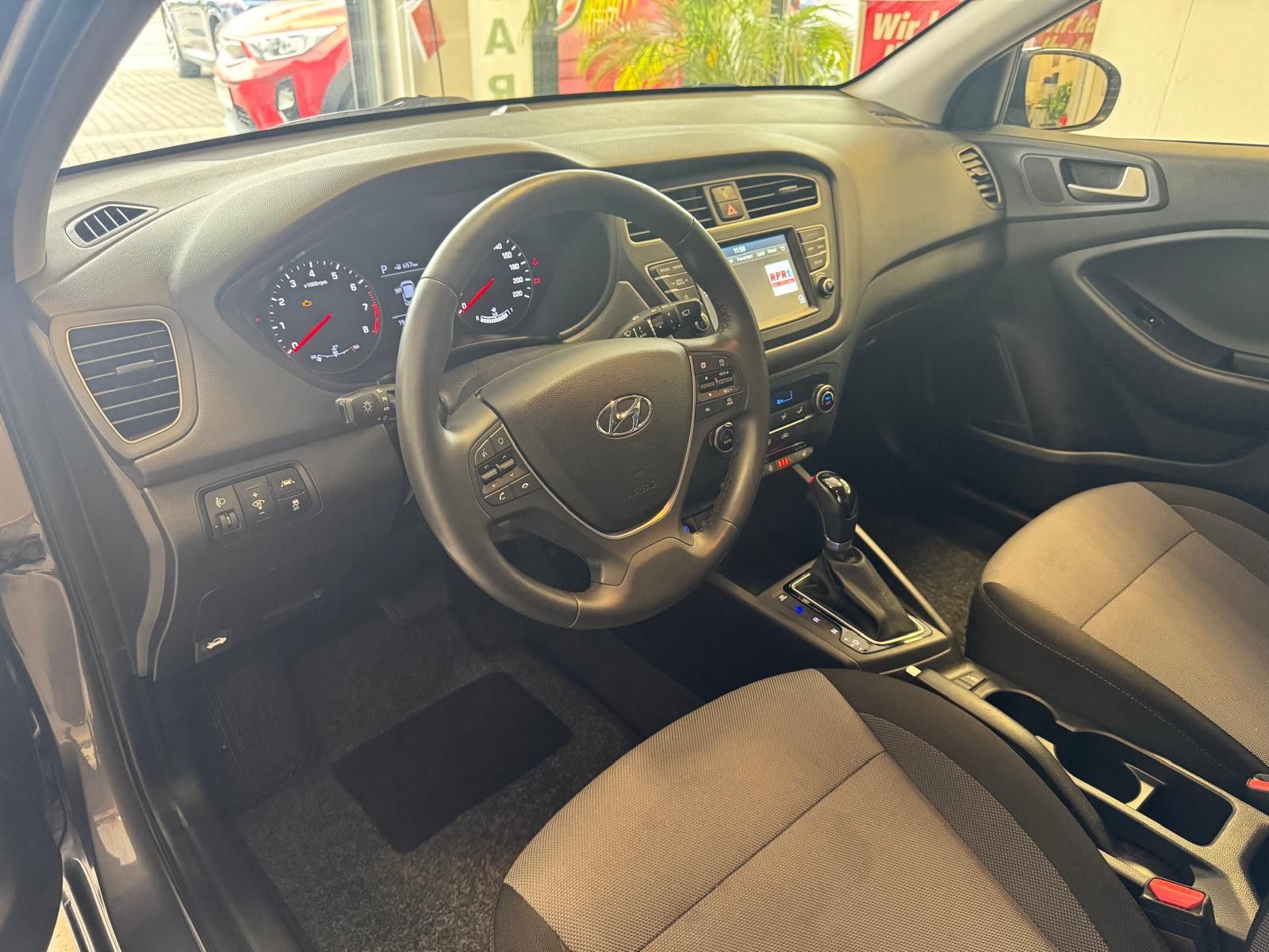 Fahrzeugabbildung Hyundai i20 YES! Plus /NAVI/KLIMA/KAMERA/SCHECKHEFT
