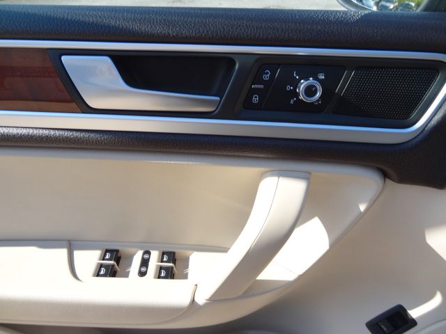 Fahrzeugabbildung Volkswagen Touareg V6 TDI/Leder/Xenon/AHK/360Kam/Navi/