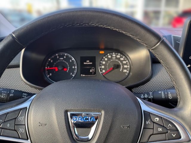 Fahrzeugabbildung Dacia Jogger Comfort 1.0 TCe 100 ECO-G AHK  LED  CarPl