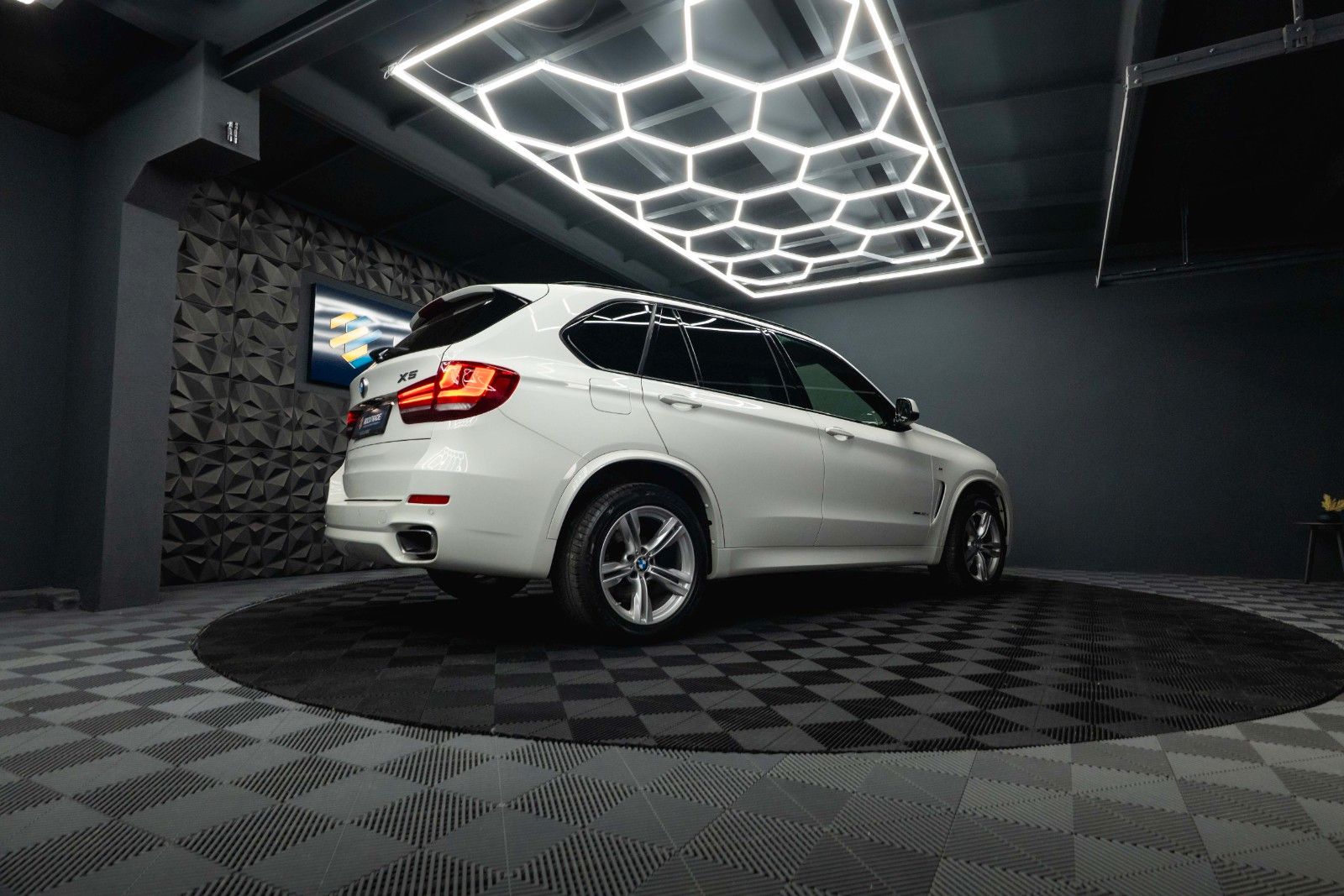 Fahrzeugabbildung BMW X5 xDrive 30d M Sport Shadow Line *ACC*LED*HU*