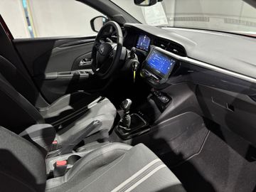 Fotografie 5 des Opel Corsa 1.2 Direct Injection Turbo GS