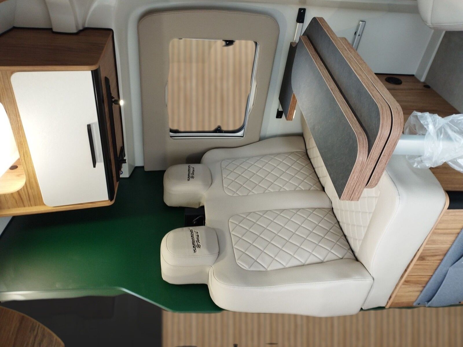 Fahrzeugabbildung Karmann Dexter 4x4 DE 560 AW Allrad 4x4, Rückfahrkamera