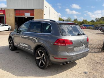 Volkswagen Touareg - 6