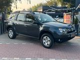 Dacia Duster I Laureate 4x2*Navi*Tempomat*1.HD*TÜV NEU - Dacia Duster Gebrauchtwagen in Berlin