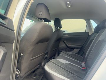 Volkswagen Polo - 8