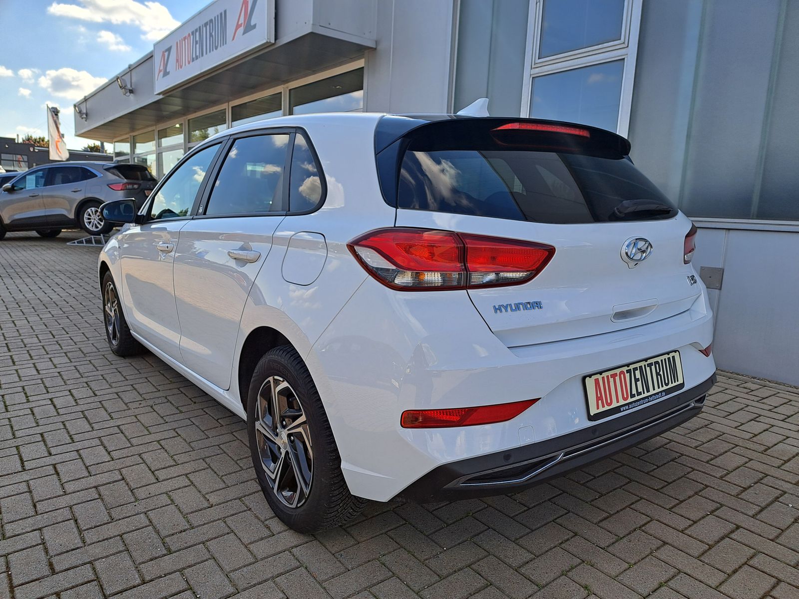 Fahrzeugabbildung Hyundai i30 Intro Edition 159PS WINTERPAKET KAMERA