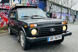 Lada Niva Urban 4x4 Urban - schwarze Lada Niva