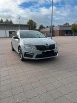 Skoda Octavia 2.0 TSI RS Combi RS - Skoda Octavia von privat