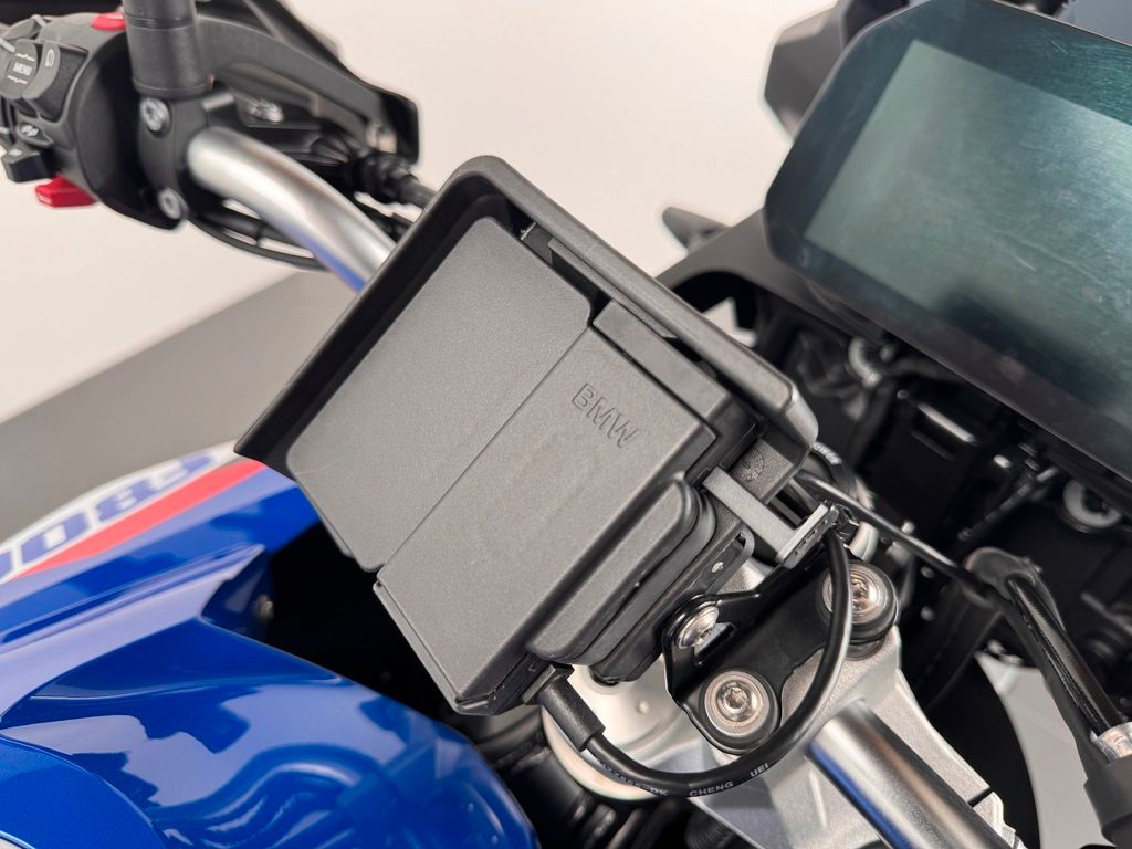 Fahrzeugabbildung BMW F 800 GS *NEUWERTIG *TIEFERGELEGT *VOLL