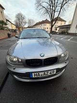 BMW Bmw1er mit Schiebedach Euro 5 - BMW aus 2009: 5er