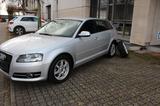 Audi A3 Sportback 1.6 TDI Ambition - Audi A3 aus 2012 mit Diesel-Antrieb: Kombi