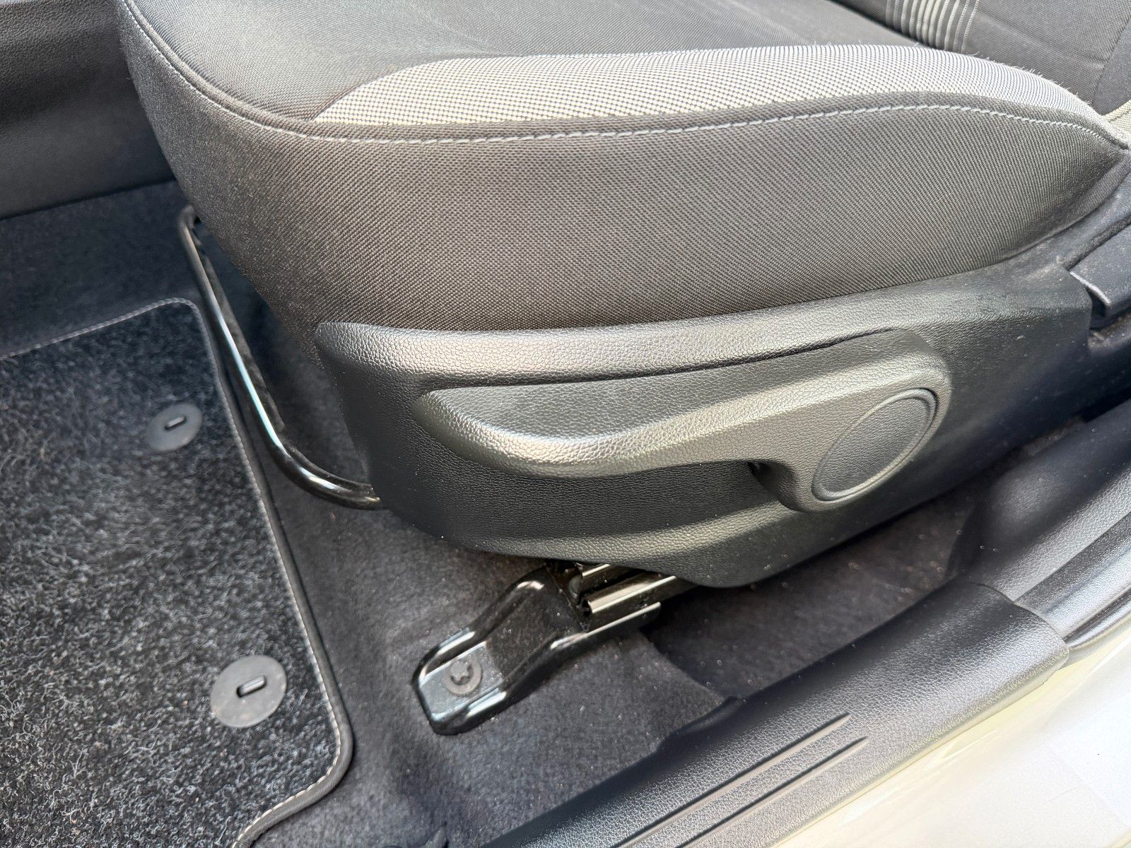 Fahrzeugabbildung Hyundai i10 Trend 84PS Automatik/PDC/SHZ!