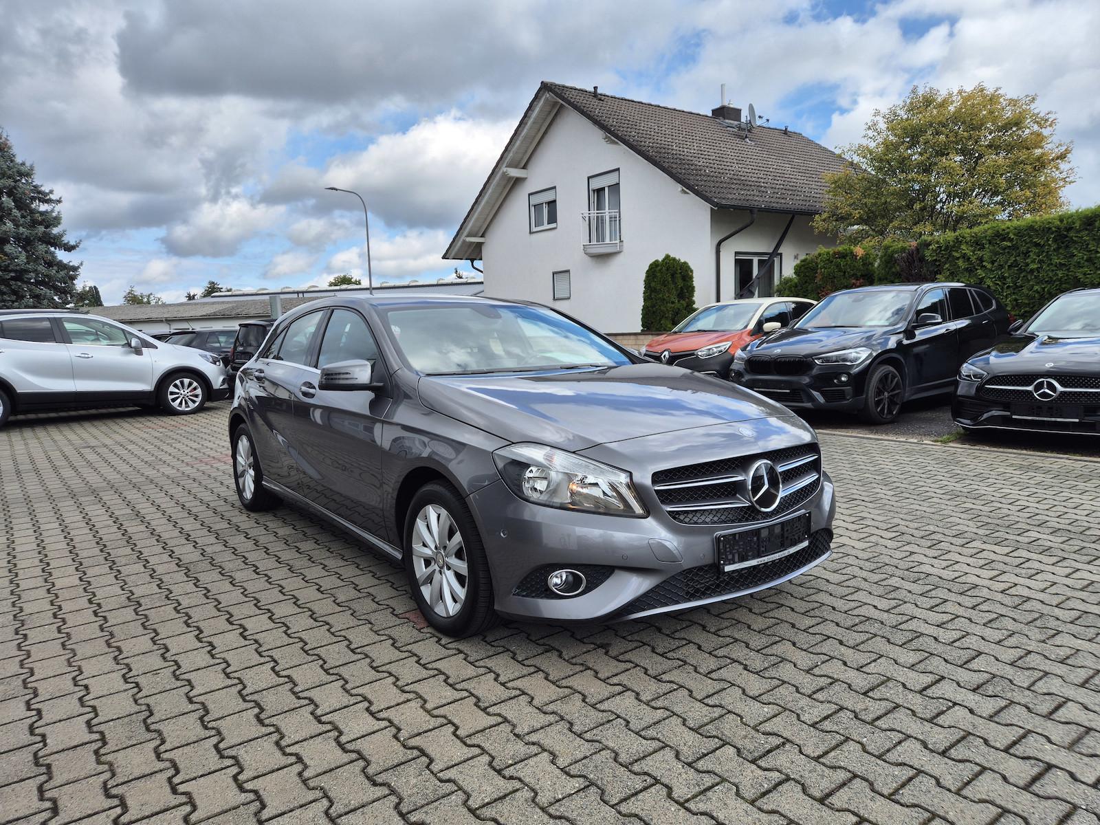 Mercedes-Benz A 180 Style, Einparkhilfe vo.+hi.