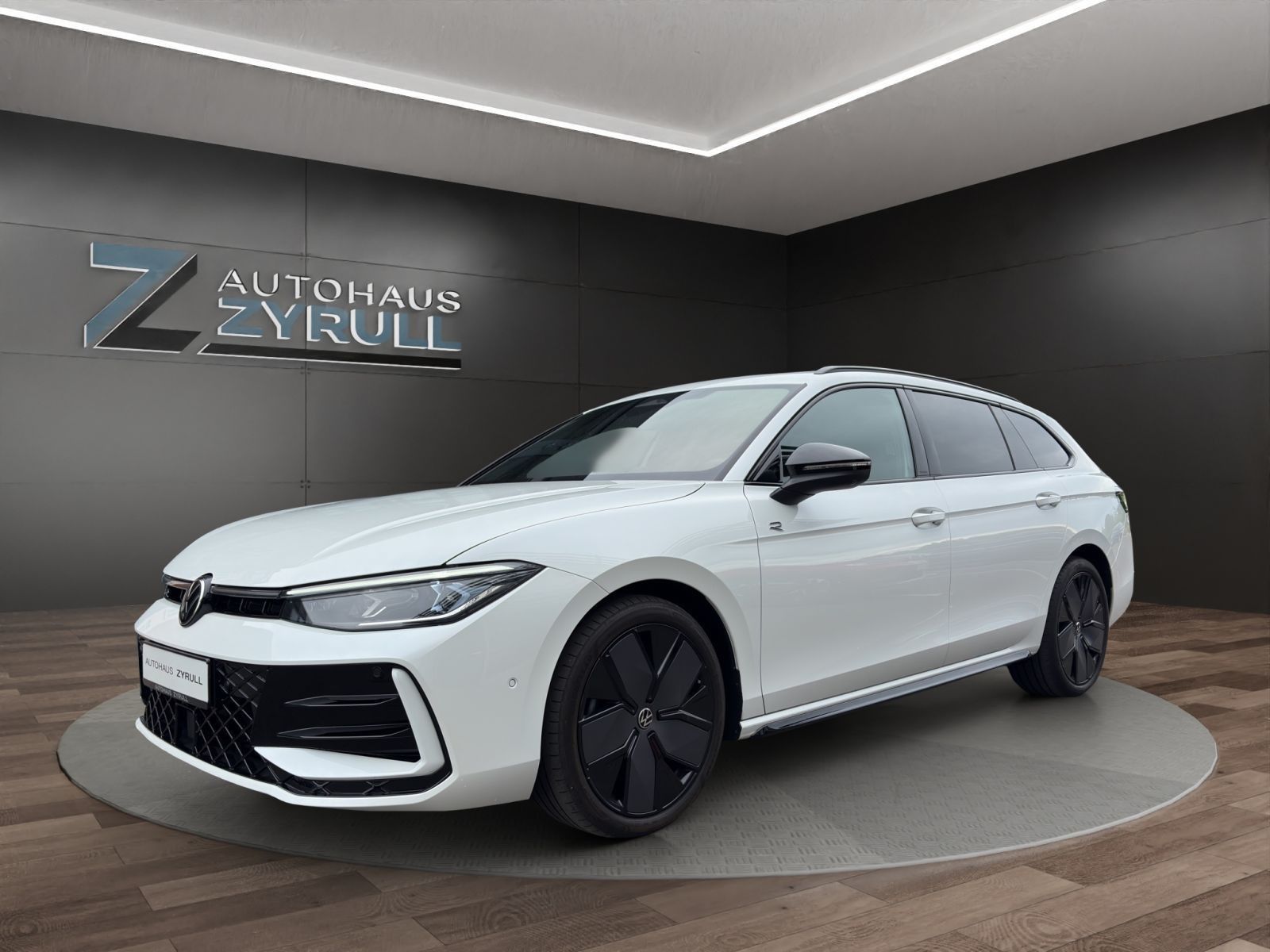 Volkswagen Passat Variant R-Line 2.0 TDI PANO|H&K|AHK|STHZG