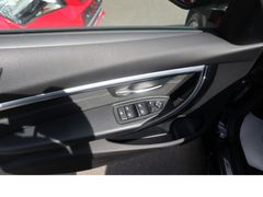 Fahrzeugabbildung BMW 318d Sport Line 1hd Navi Tempo Scheckheftgepfl