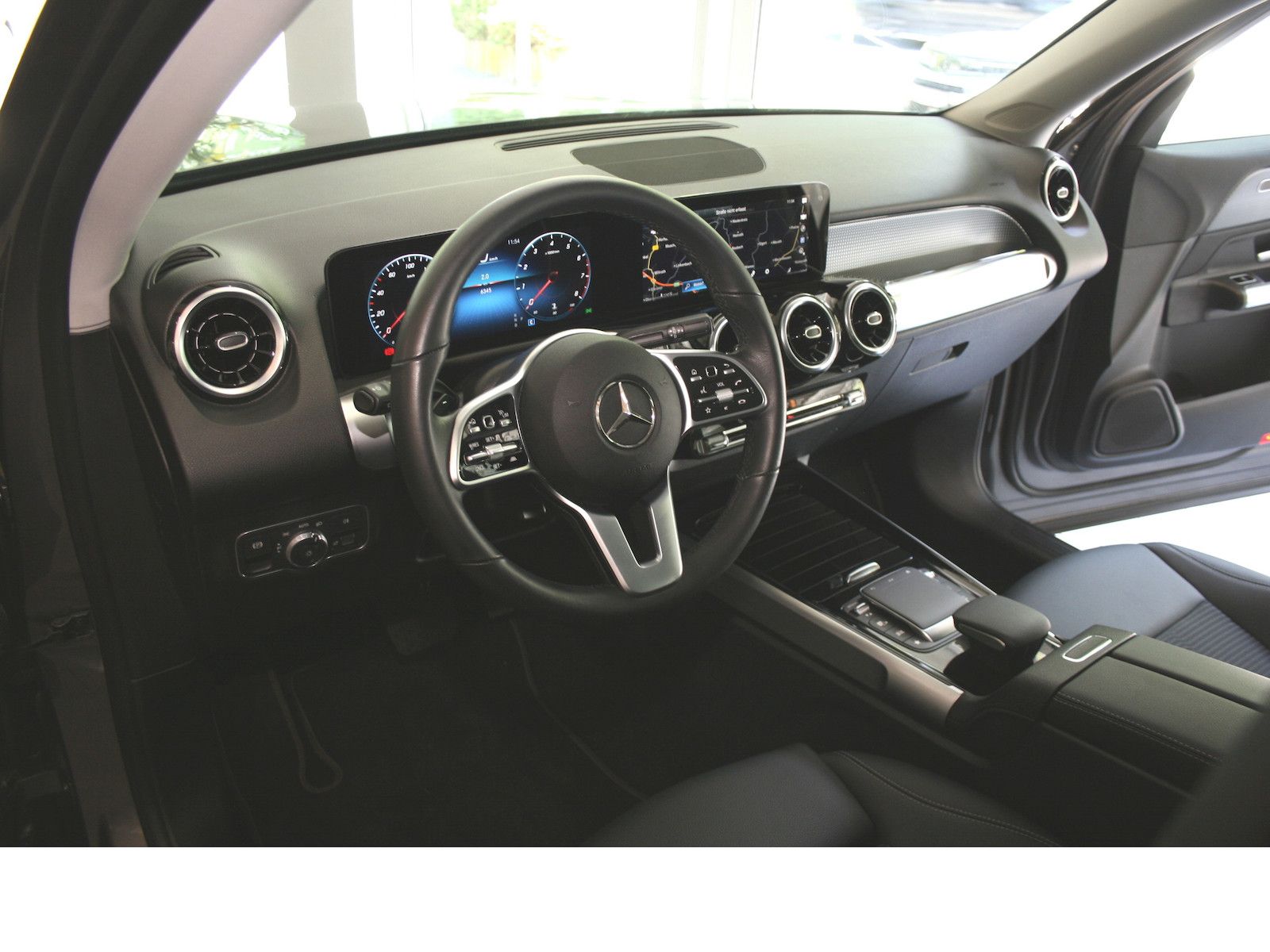 Fahrzeugabbildung Mercedes-Benz GLB 200 Progres. *Distronic*LED*360° Kamera*MBUX