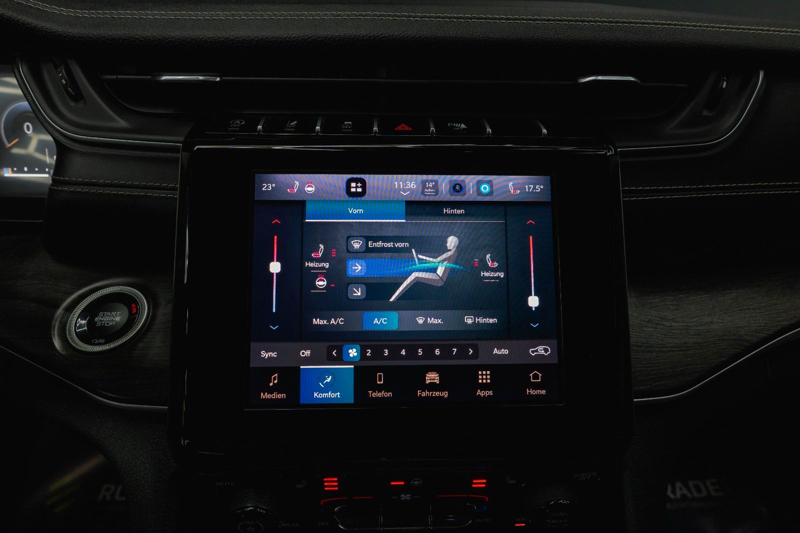 Fahrzeugabbildung Jeep Grand Cherokee 3.6 4x4 LIMITED L Modell 2022 ACC