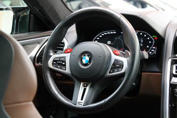 صورة 10 لـ 2020 BMW M8