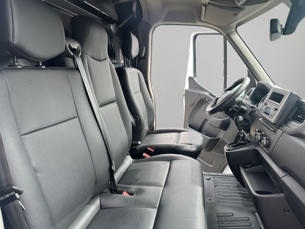 RENAULT Master dCi 135 L3H2 VA Basis RENAULT Master dCi 135 L3H2 VA Basis