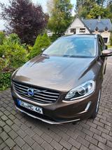 Volvo XC60 D5 AWD Summum Geartronic Summum - Volvo XC60 von privat