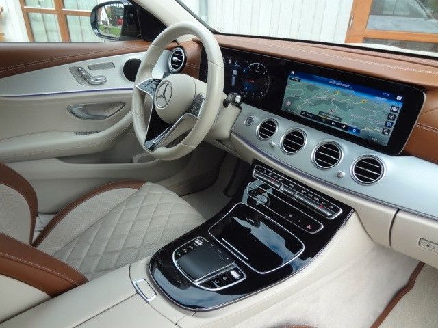 Mercedes-Benz E 220 4M*ALL-TERRAIN*DESIGNO*MANUFAKTUR*AMG imagem 2