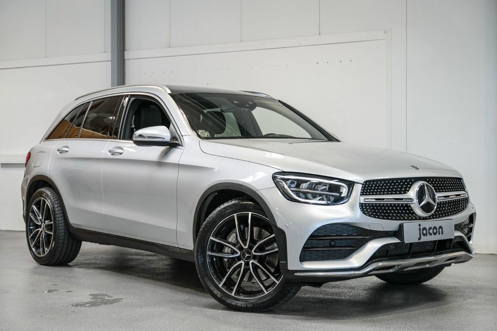 Image of Mercedes-Benz GLC 300