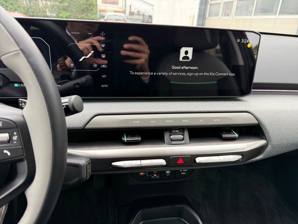 Fahrzeugabbildung Kia EV4 81 FWD EARTH UP TE WIC DWP