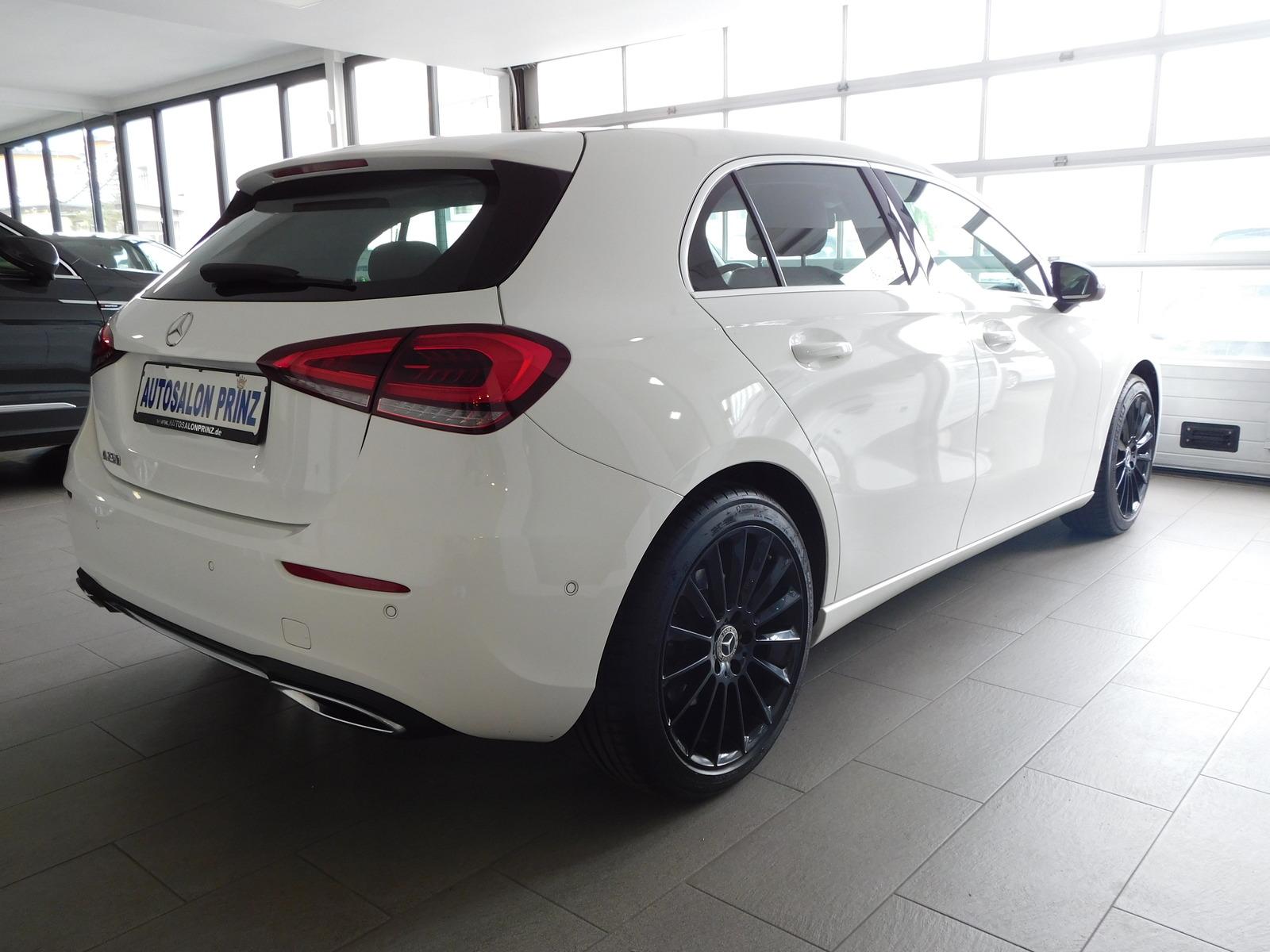 Mercedes-Benz A 250 AUTOM KLIMA NAVI T.LED Parkassist LM