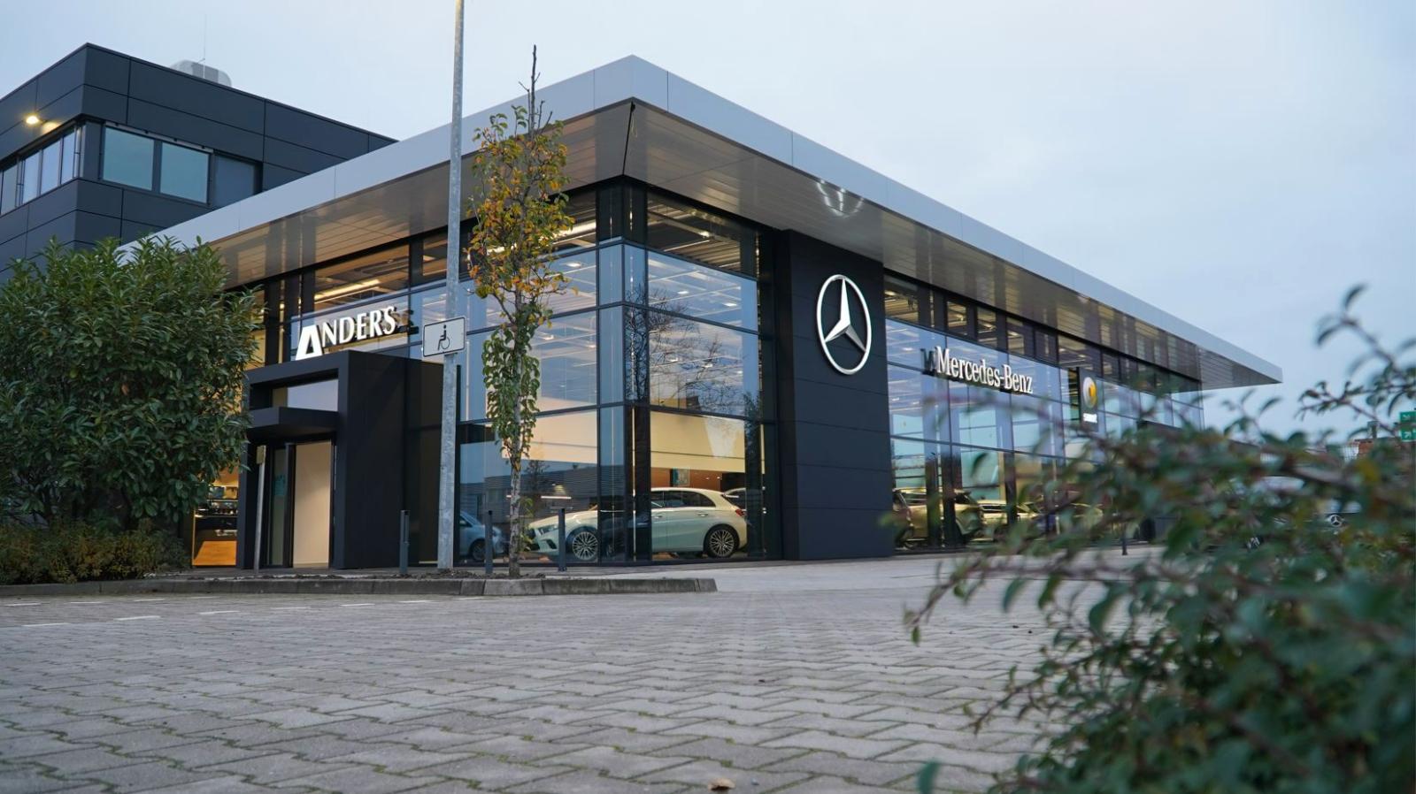 showroom-image-main