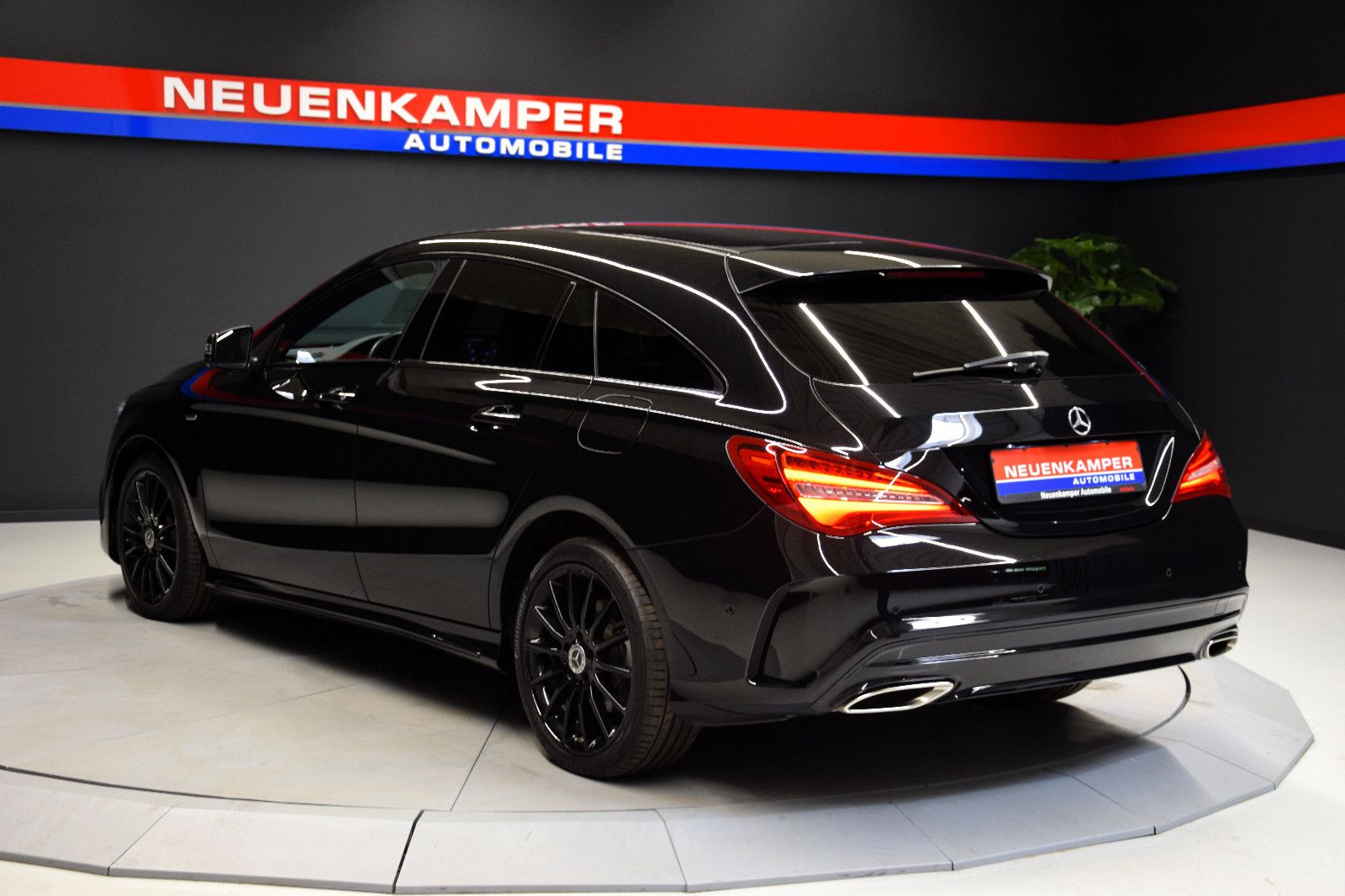 Fahrzeugabbildung Mercedes-Benz CLA 200d Shooting Brake AMG Urban Style Edition