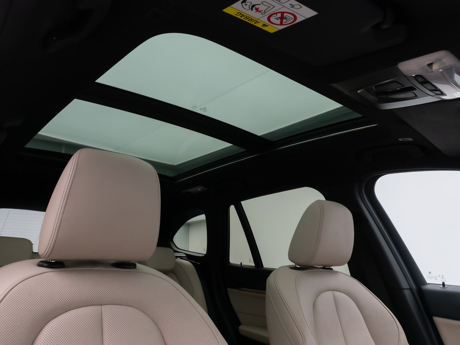 Fahrzeugabbildung BMW X1 sD20i xLine Panorama HUD H/K AHK Leder Voll