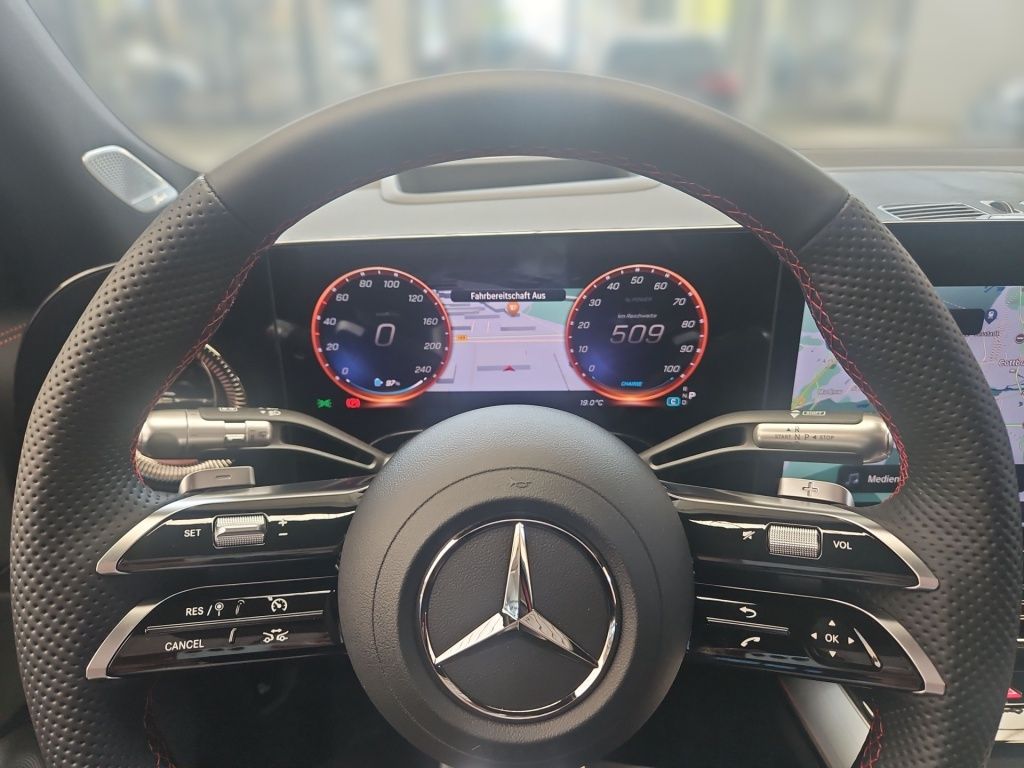 Fahrzeugabbildung Mercedes-Benz GLB 350 4M +AMG+MULTI+AHK+3.SITZREIHE+ASSIST+HUD