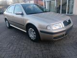 Skoda Octavia 1.6 Benzin TÜV 2.2028 - gebrauchte Skoda Octavia aus dem Jahr 2004