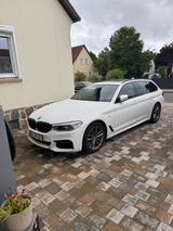 BMW 540d xDrive Touring A - - BMW 540: Weiß
