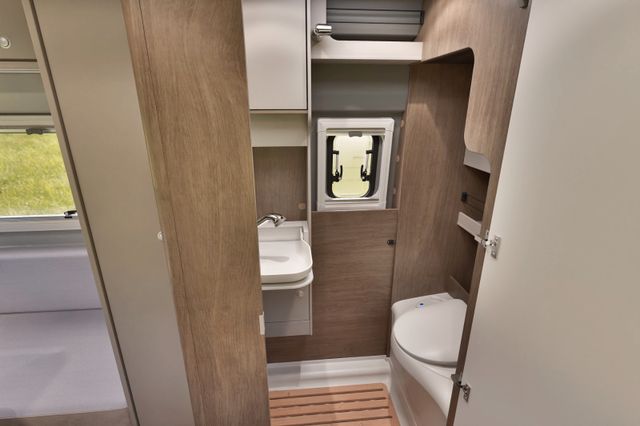 Carado CV 541 PRO NAVI Kamera TV AWT beheizt Bettenbau