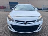 Opel Astra J Sports Tourer Edition+LPG-GAS+AHK - Opel Astra: Gas