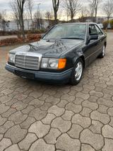 Mercedes-Benz W124 300 AMG - Mercedes-Benz 300 in Stuttgart