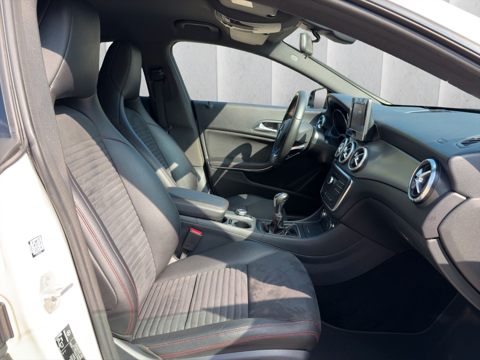 Fahrzeugabbildung Mercedes-Benz CLA 200 AMG Line SB*Night-Paket*Xenon*SHZ*Navi**