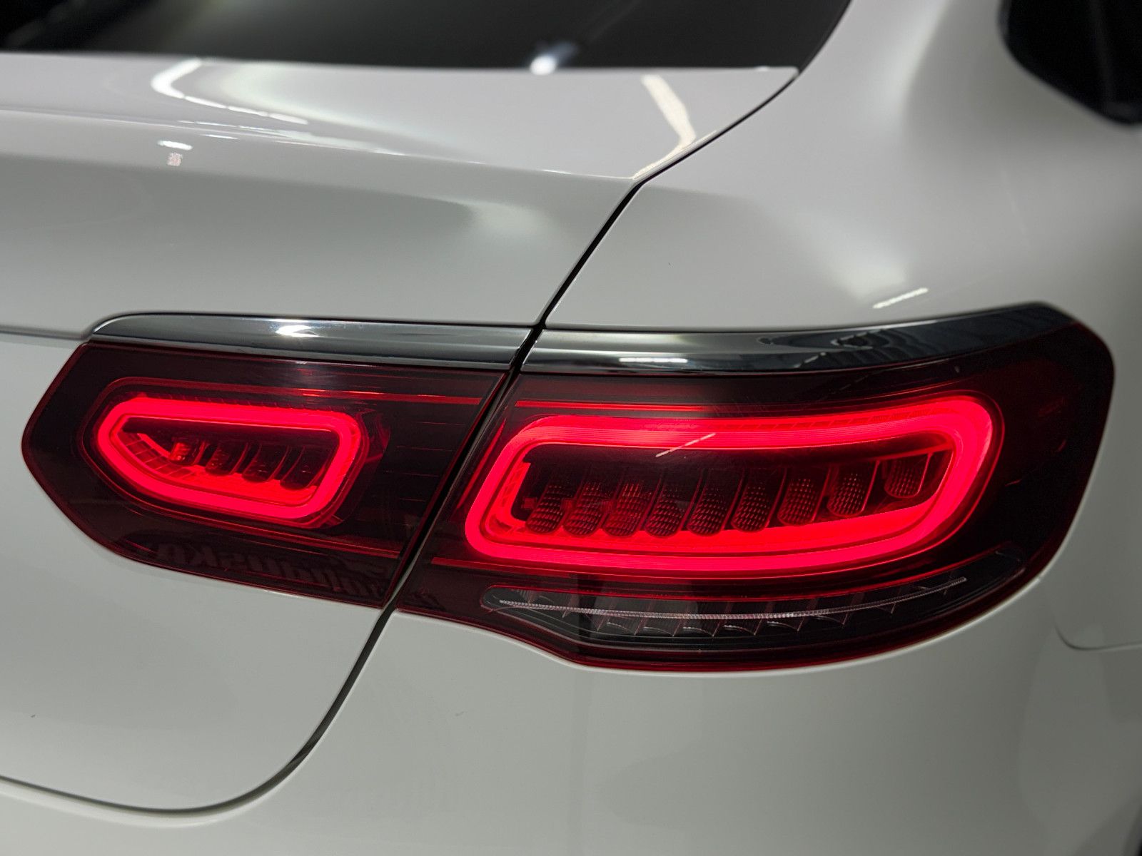 Fahrzeugabbildung Mercedes-Benz GLC 300 d Coupe 4Matic |AMG-LINE|AHK|PANO|LED