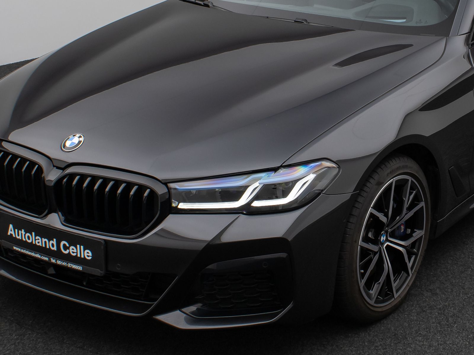Fahrzeugabbildung BMW 540i xD M Sport Glasdach Laser Kamera HUD SoftCL