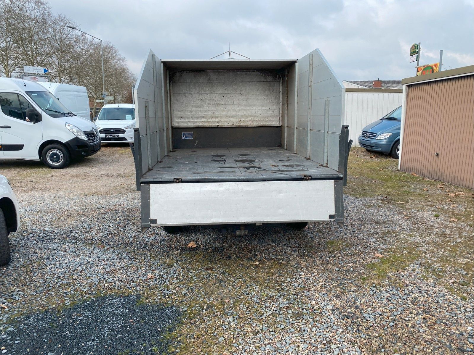 Fahrzeugabbildung Renault MasterIII DoKaDreiseitenkipper,1Hd,Klima,AHK,Kam