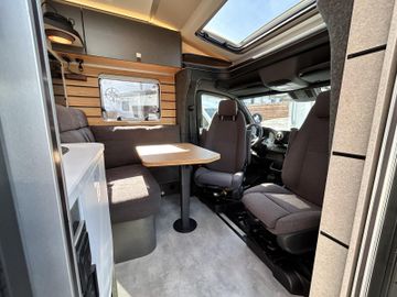 HYMER  ERIBA  HYMERCAR ML-T Xperience 570 CLESANA SOLAR LED Winterpaket