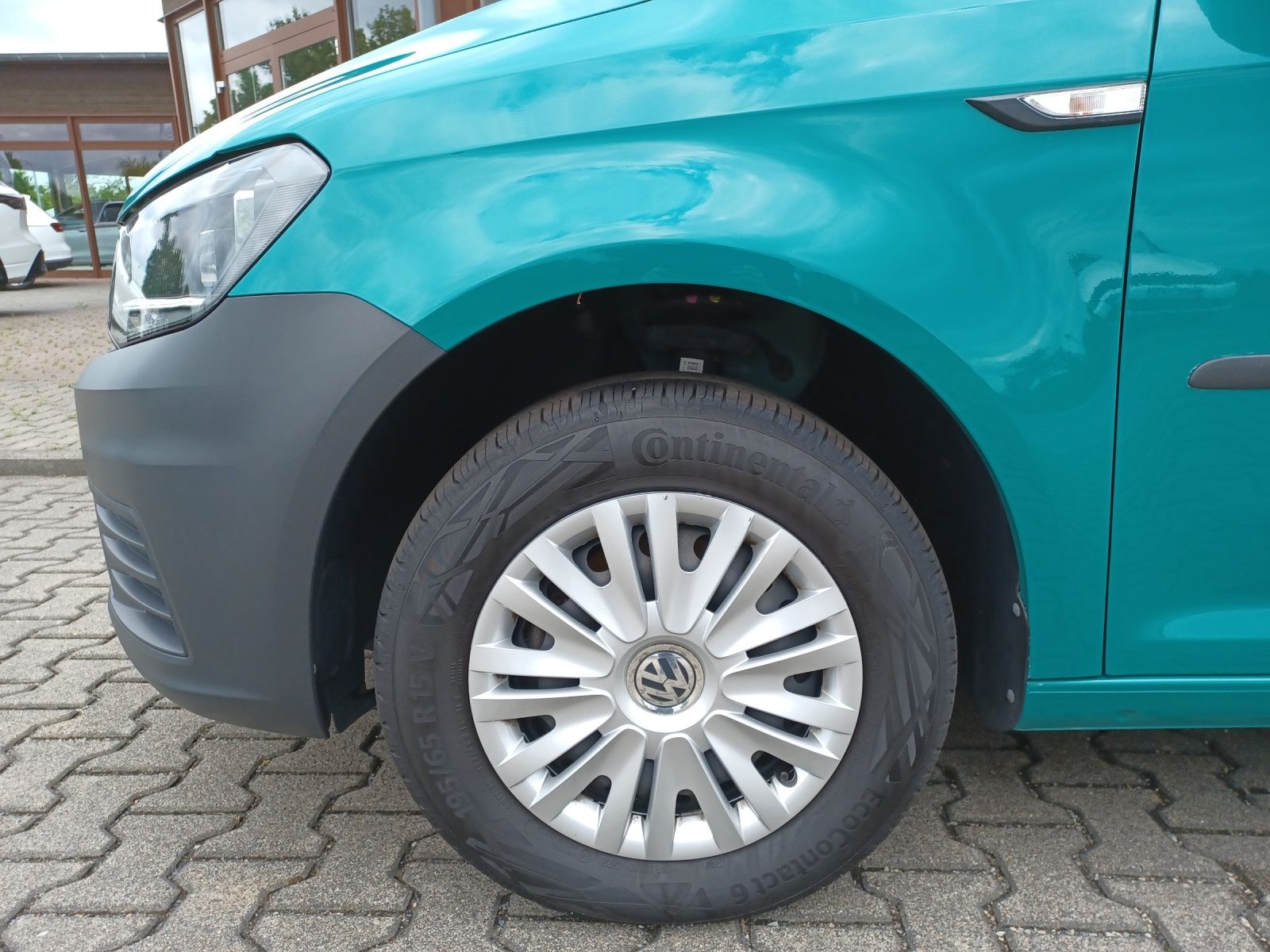 Fahrzeugabbildung Volkswagen Caddy Kombi TSI 7-Si Klima GRA PDC